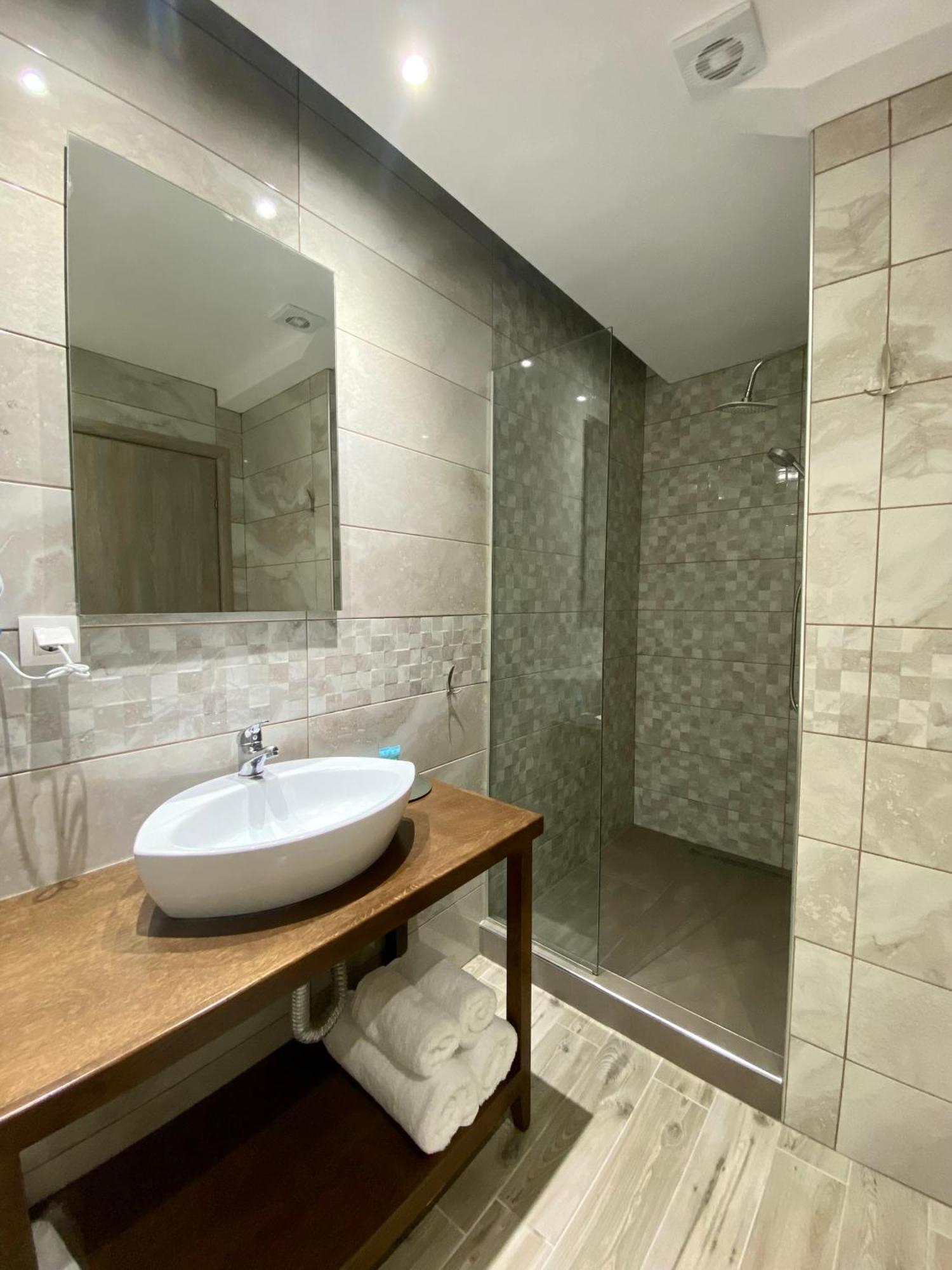 Thea Apartments Skala Marion Luaran gambar