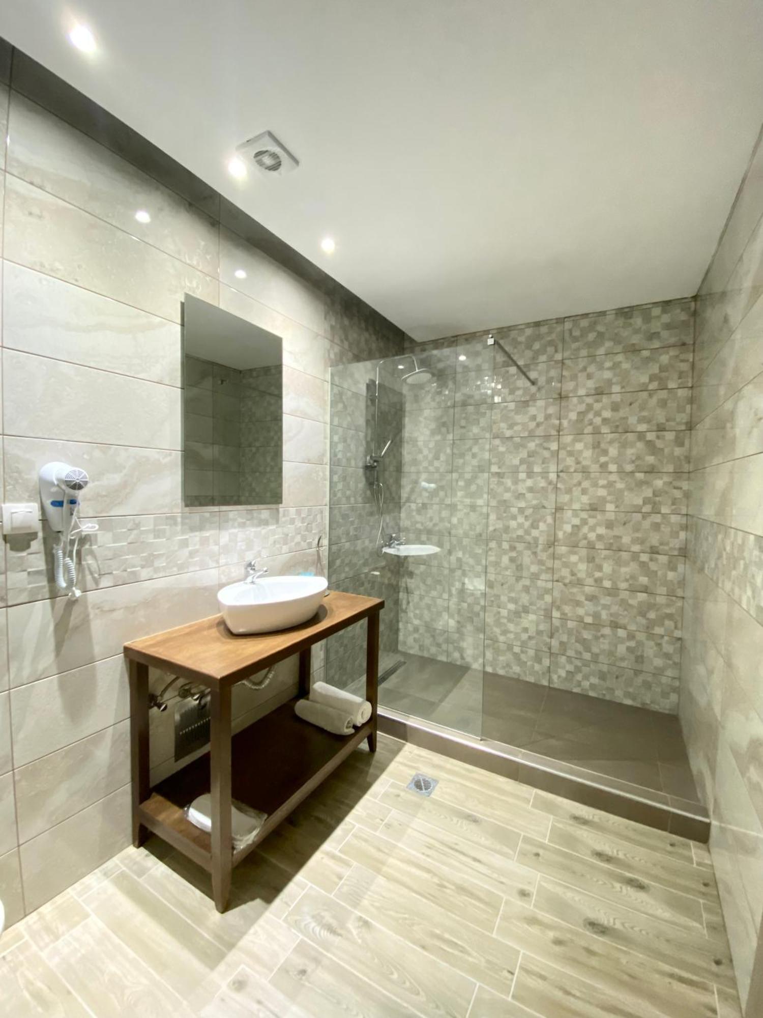 Thea Apartments Skala Marion Luaran gambar